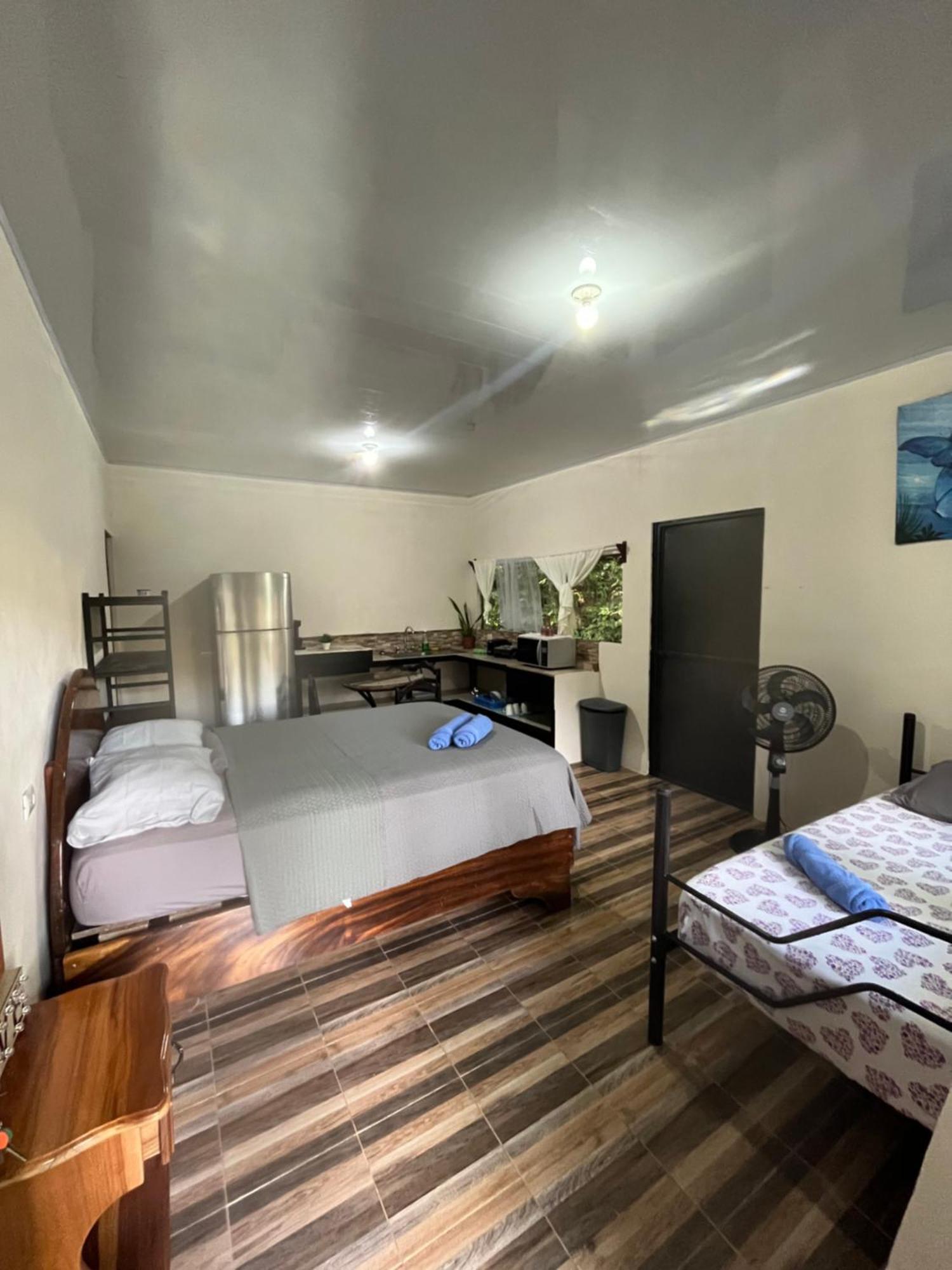 Casa Escondida Apartments Manuel Antonio Eksteriør billede