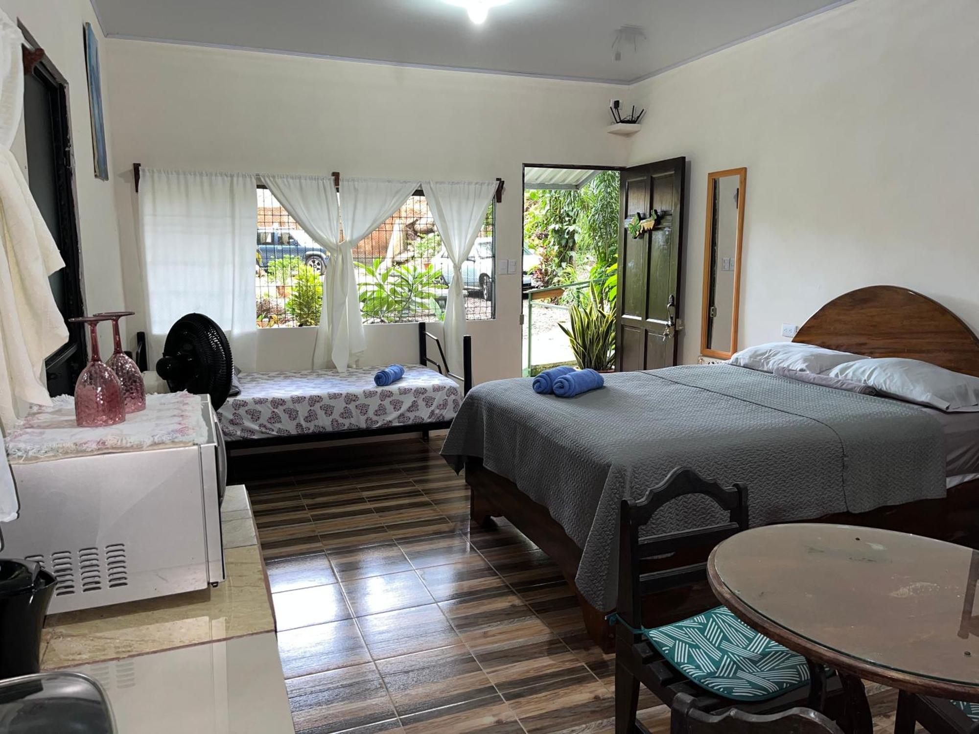 Casa Escondida Apartments Manuel Antonio Eksteriør billede