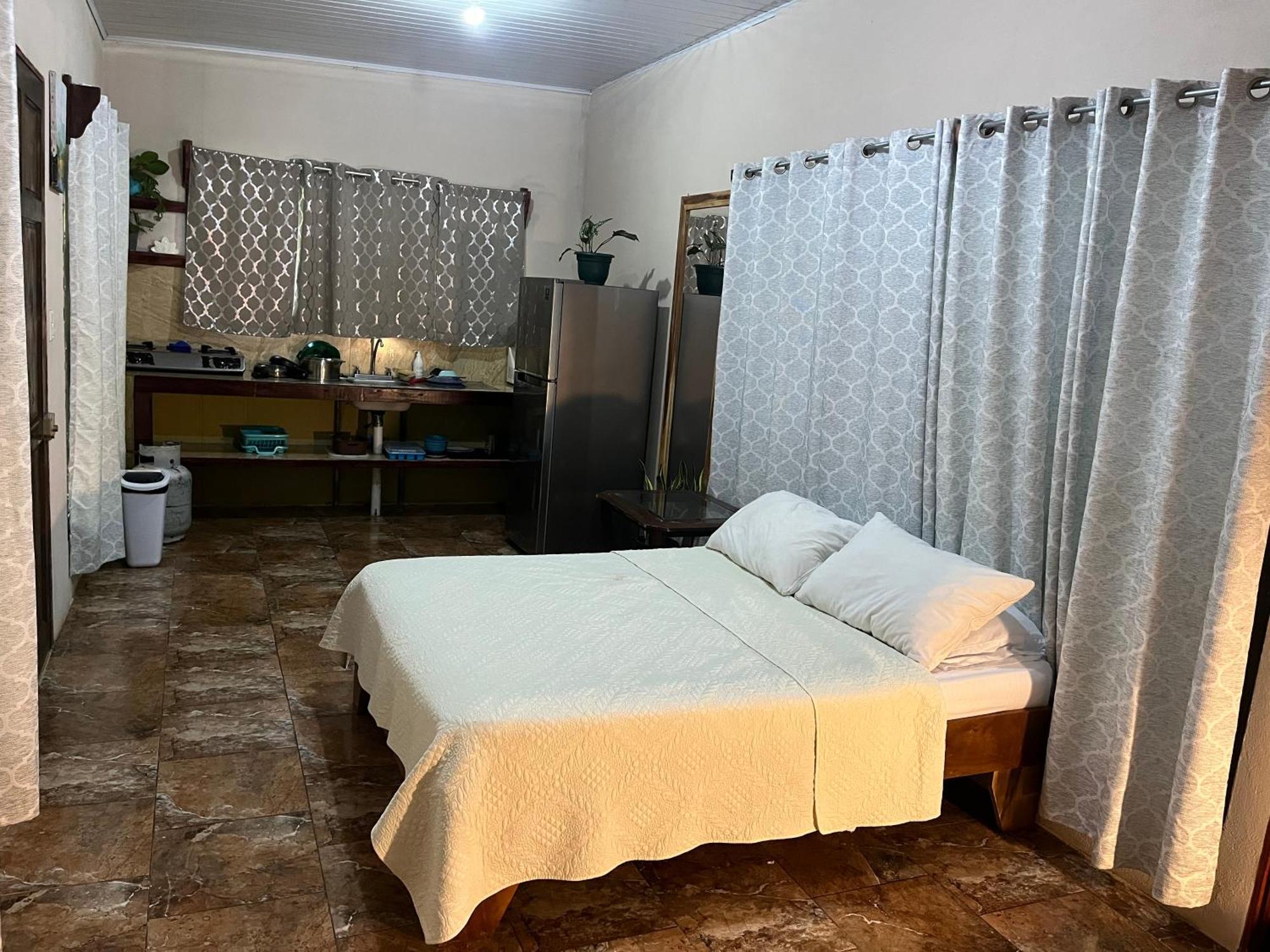 Casa Escondida Apartments Manuel Antonio Eksteriør billede